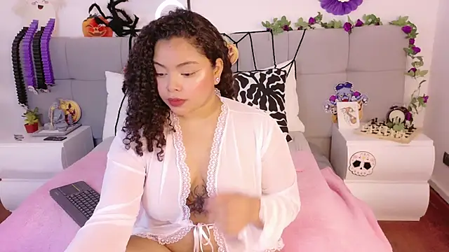 Alanaa Gomez online show from 10.12.25