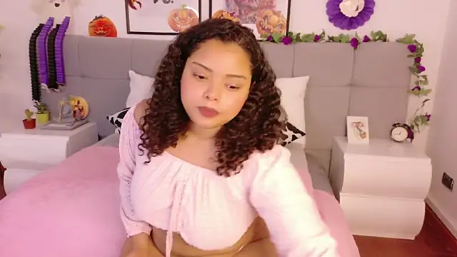 Alanaa Gomez online show from 10.21.25
