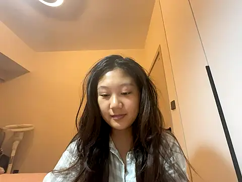 Snapshot of xena0501 chatting on 10.16.25 xena0501 online show from 10.16.25