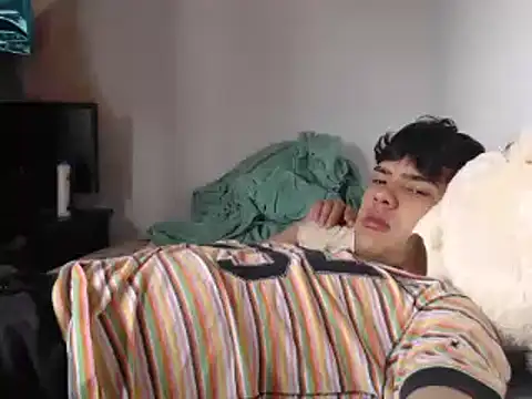 Snapshot of dani_titan320 chatting on 10.03.25 dani titan320 online show from 10.03.25