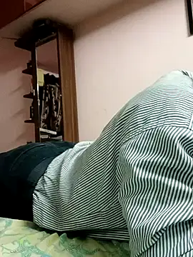 Snapshot of aarav_013 chatting on 10.17.25 aarav 013 online show from 10.17.25