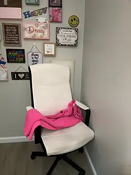 Snapshot of Juicystorm chatting on 10.07.25 Juicystorm online show from 10.07.25