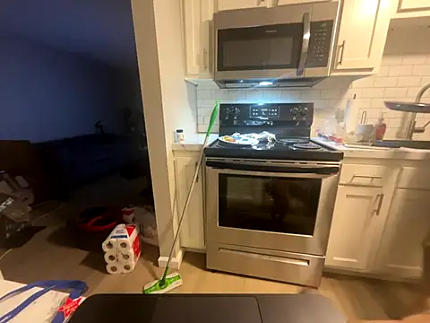 Snapshot of Juicystorm chatting on 10.16.25 Juicystorm online show from 10.16.25