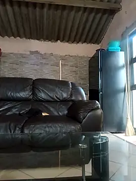 Snapshot of OsbertMikes chatting on 10.13.25 OsbertMikes online show from 10.13.25