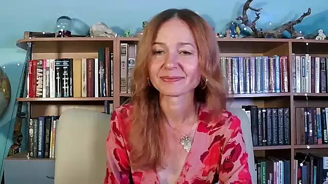 Snapshot of Foxilady357 chatting on 09.15.25 Foxilady357 online show from 09.15.25