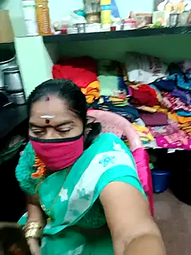 Snapshot of amuthasree chatting on 10.14.25 amuthasree online show from 10.14.25