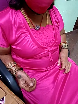 Snapshot of amuthasree chatting on 10.15.25 amuthasree online show from 10.15.25