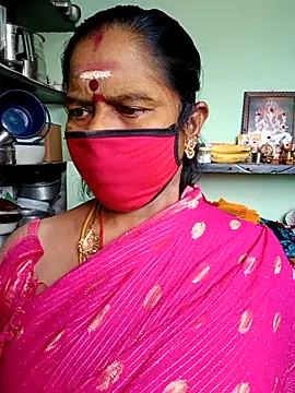 Snapshot of amuthasree chatting on 10.20.25 amuthasree online show from 10.20.25