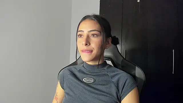 Snapshot of ValkaGrecco chatting on 09.16.25 ValkaGrecco online show from 09.16.25