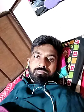 Snapshot of Ankisabki chatting on 10.16.25 Ankisabki online show from 10.16.25