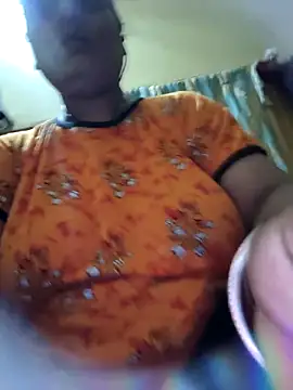 Snapshot of Cute_Amiya chatting on 10.24.25 Cute Amiya online show from 10.24.25