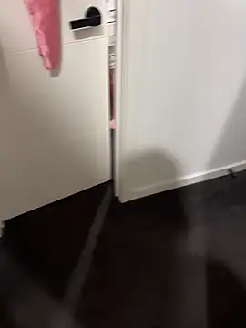 Snapshot of Reacher110565 chatting on 10.18.25 Reacher110565 online show from 10.18.25