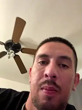 Snapshot of himNIGuys chatting on 11.04.25 himNIGuys online show from 11.04.25