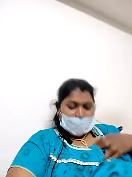 Snapshot of tamil_Miraclequeen chatting on 11.08.25 tamil Miraclequeen online show from 11.08.25