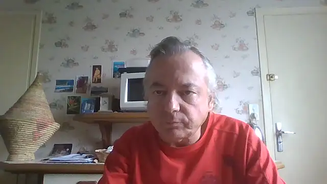 Snapshot of gegevincent chatting on 09.13.25 gegevincent online show from 09.13.25