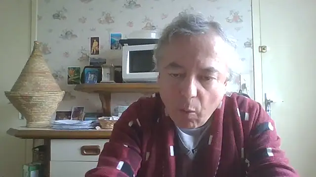 Snapshot of gegevincent chatting on 10.20.25 gegevincent online show from 10.20.25