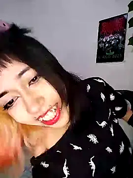 Snapshot of YukiRam chatting on 10.03.25 YukiRam online show from 10.03.25