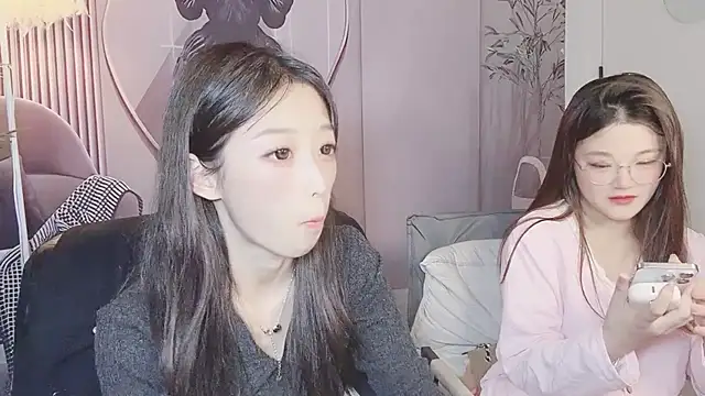 Snapshot of jiangjiang_caicai chatting on 11.09.25 jiangjiang caicai online show from 11.09.25