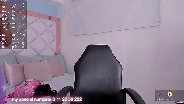 Snapshot of molly_gomezz chatting on 10.09.25 molly gomezz online show from 10.09.25