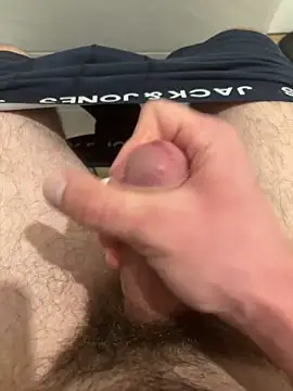 Snapshot of hugehairycock_98 chatting on 10.03.25 hugehairycock 98 online show from 10.03.25