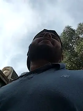 Snapshot of Todasmias420 chatting on 11.11.25 Todasmias420 online show from 11.11.25