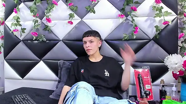 Snapshot of Megan_Thompson_ chatting on 09.11.25 Megan Thompson  online show from 09.11.25