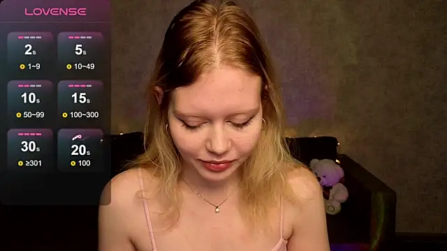 Snapshot of Wendy_228 chatting on 10.13.25 Wendy 228 online show from 10.13.25