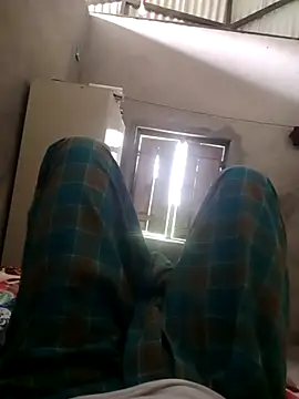 Snapshot of Raza7524 chatting on 09.17.25 Raza7524 online show from 09.17.25