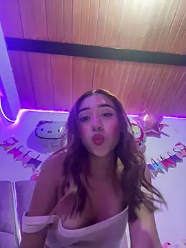 Snapshot of karol_cb chatting on 10.07.25 karol cb online show from 10.07.25