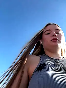 Snapshot of StephanieMur chatting on 09.20.25 StephanieMur online show from 09.20.25