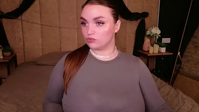 Snapshot of Ida_Swift chatting on 09.16.25 Ida Swift online show from 09.16.25