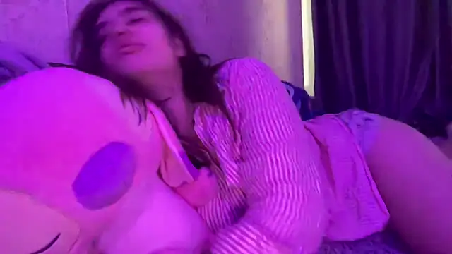 Snapshot of enyazhe chatting on 11.07.25 enyazhe online show from 11.07.25