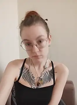 Snapshot of _arigins_ chatting on 09.25.25  arigins  online show from 09.25.25