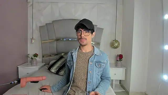 BryCams3 online show from 09.13.25