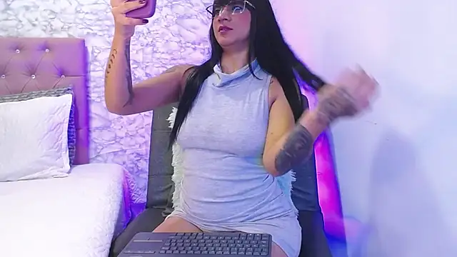 Snapshot of VeroIvanova chatting on 09.09.25 VeroIvanova online show from 09.09.25