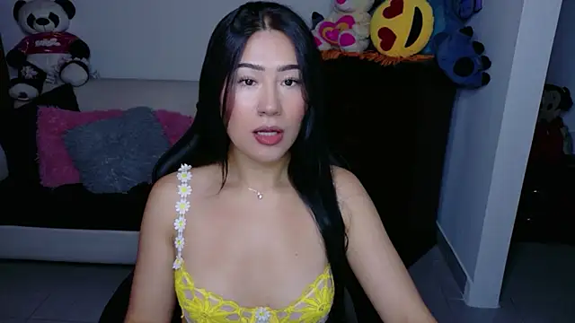 evelyn ch  online show from 10.21.25