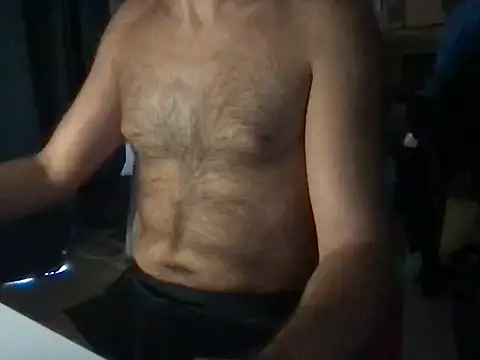 Snapshot of TomTop_11 chatting on 10.15.25 TomTop 11 online show from 10.15.25