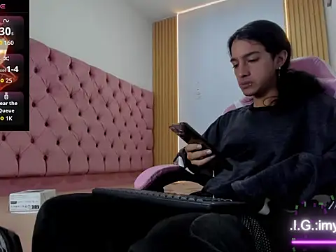 Snapshot of Jimdreams chatting on 09.17.25 Jimdreams online show from 09.17.25