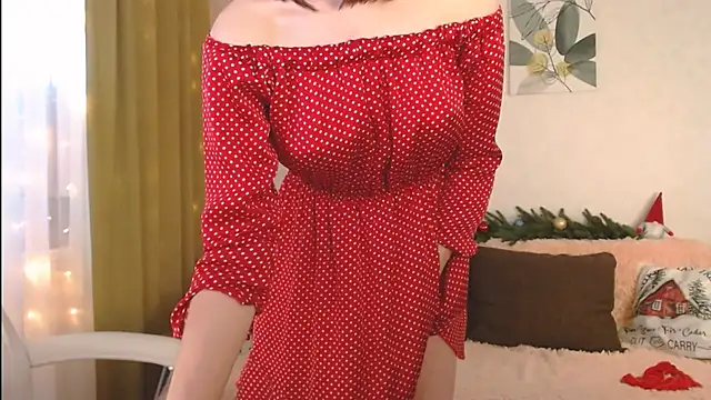 Snapshot of GoodGlamorGirl chatting on 12.25.24 GoodGlamorGirl online show from 12.25.24