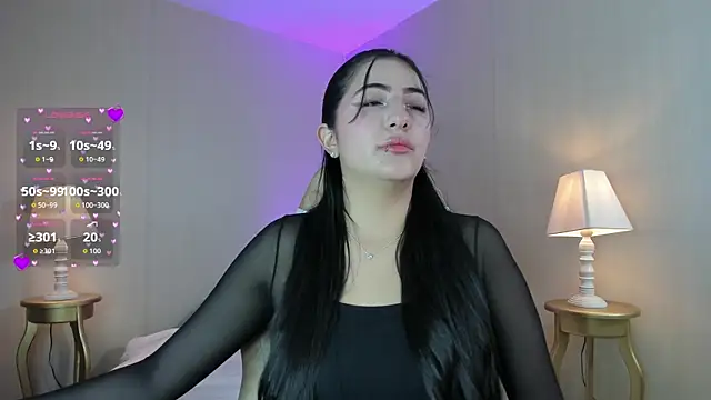 alessiafiore  online show from 10.01.25