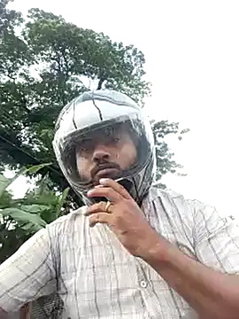 Snapshot of DetectedCustom4 chatting on 09.16.25 DetectedCustom4 online show from 09.16.25