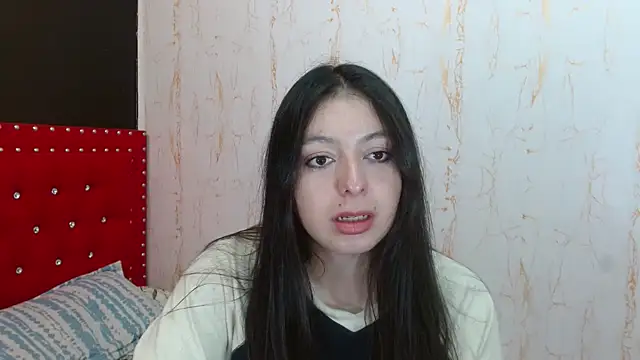 Snapshot of MiaKimky chatting on 10.06.25 MiaKimky online show from 10.06.25