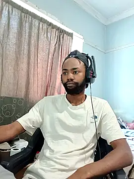 Snapshot of GhostYangempela chatting on 09.23.25 GhostYangempela online show from 09.23.25