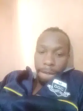 Snapshot of KingBonga chatting on 09.18.25 KingBonga online show from 09.18.25