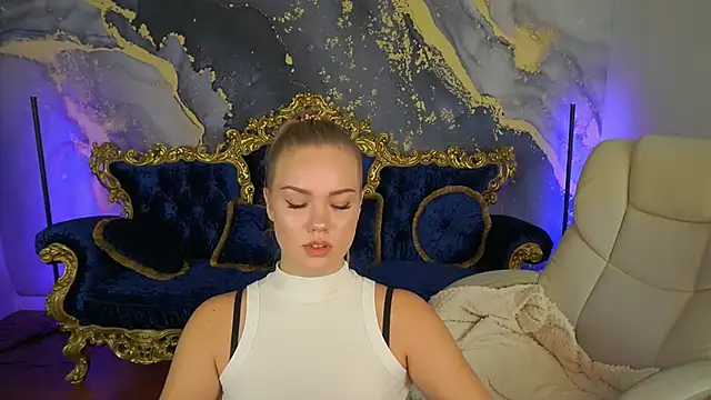 Snapshot of CelesteNoir chatting on 09.19.25 CelesteNoir online show from 09.19.25