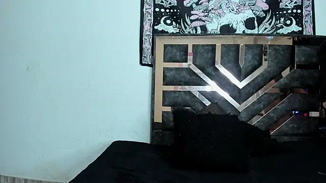 Snapshot of Dark_Moon_21 chatting on 10.24.25 Dark Moon 21 online show from 10.24.25