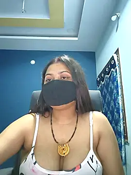 Snapshot of SassyWildCouple chatting on 09.14.25 SassyWildCouple online show from 09.14.25