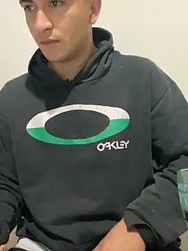 Snapshot of Tavinho067 chatting on 10.30.25 Tavinho067 online show from 10.30.25