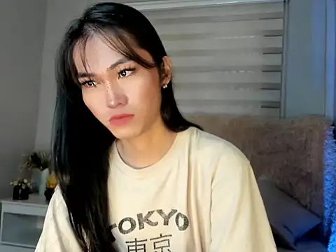 Snapshot of lovelychanel69xx chatting on 09.19.25 lovelychanel69xx online show from 09.19.25