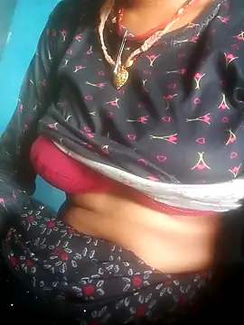 Snapshot of Hot_anjo chatting on 10.02.25 Hot anjo online show from 10.02.25